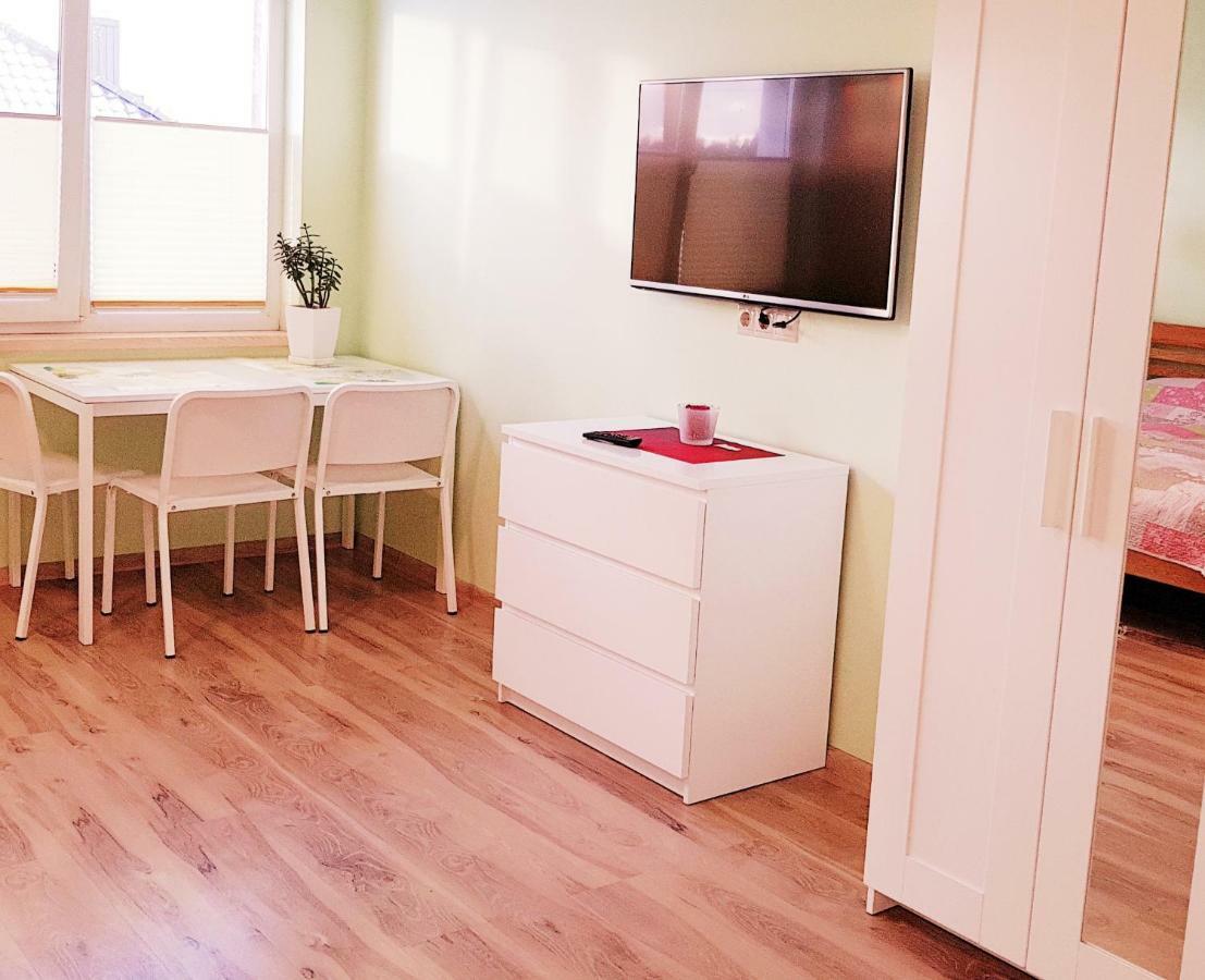 Irmos Apartamentai Salia Klaipedos Toleikiai Eksteriør billede